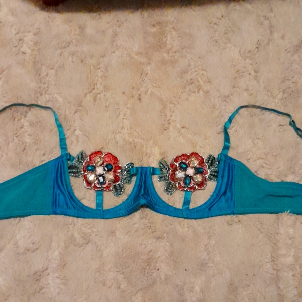 Peekaboo bra by PEEK & BEAU